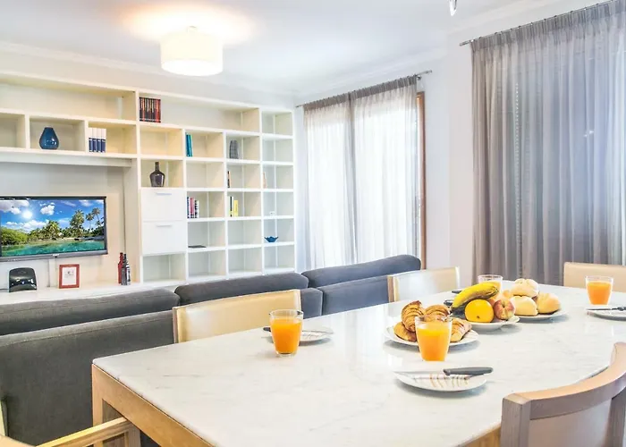 Arcadas Grand Sea View